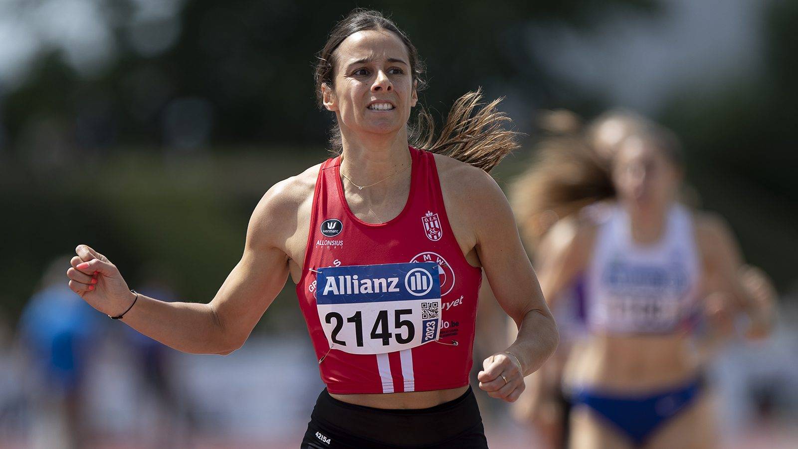 Belgian Camille Laus pictured after winning the women's 800m race, at the Belgian athletics championships, Sunday 30 July 2023 in Brugge. This years edition of the Belgian athletics championships takes place from July 29 to July 30, 2023. BELGA PHOTO KRISTOF VAN ACCOM
